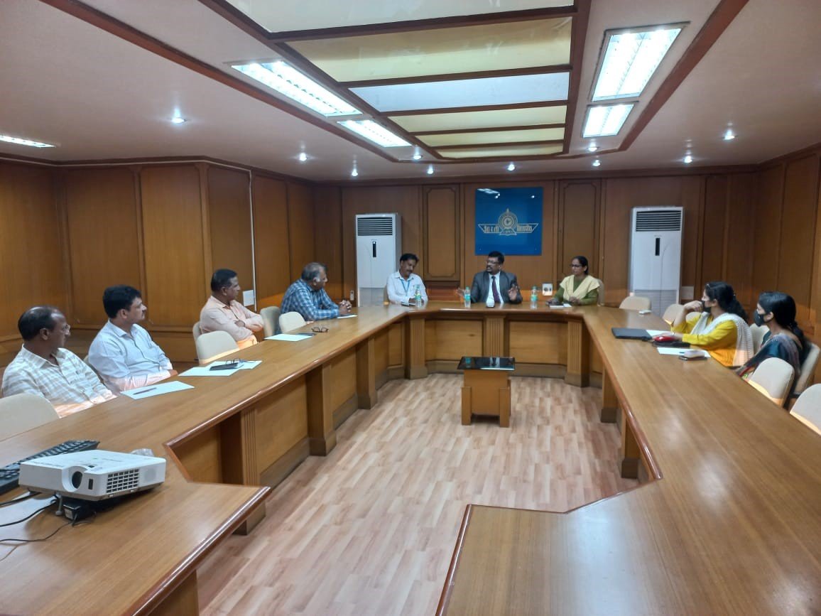 Visit by BVDU IIS CEO