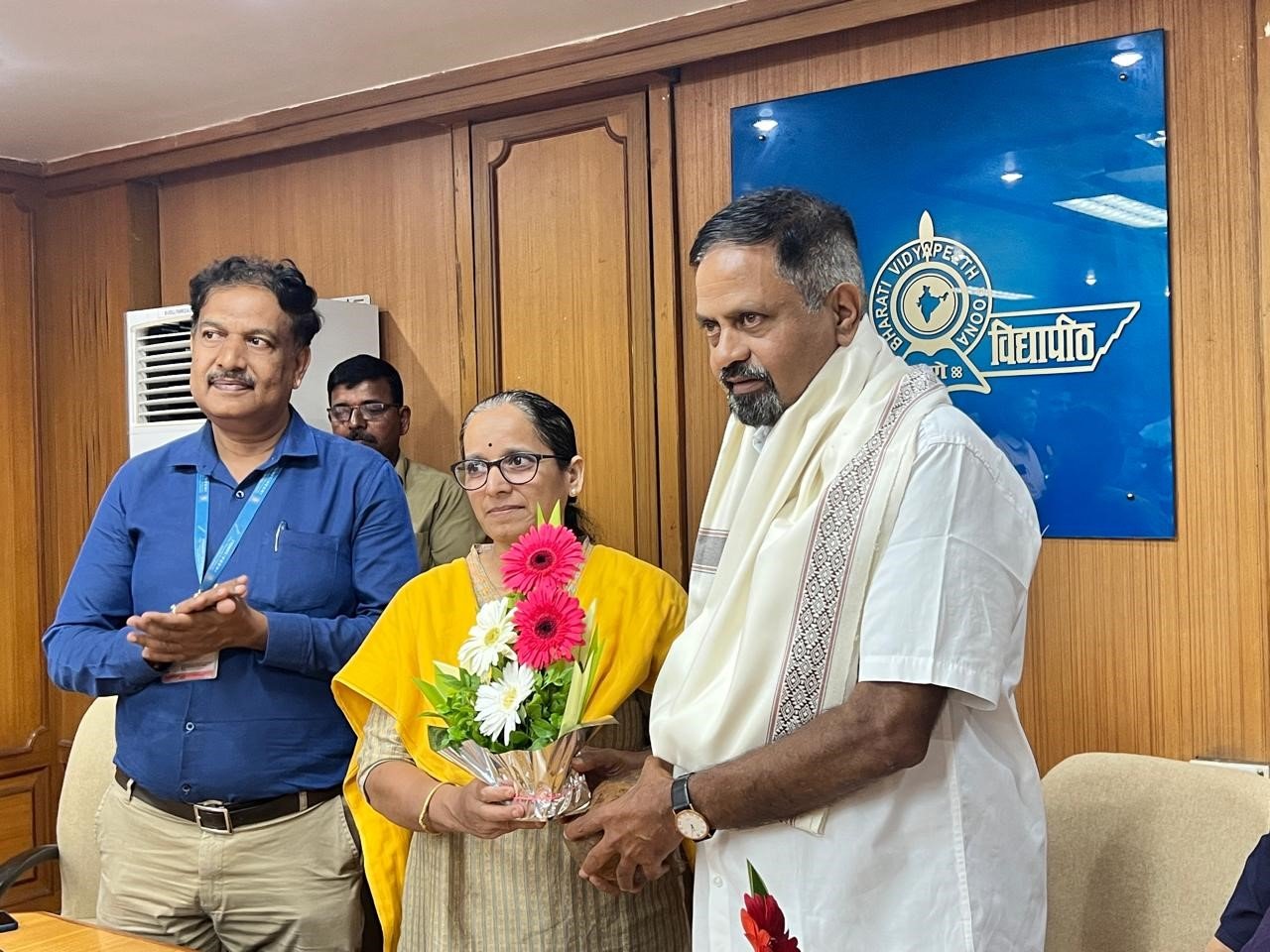 Felicitation of Dr. Nitin Nayak and Ms. Chitra Pandyan