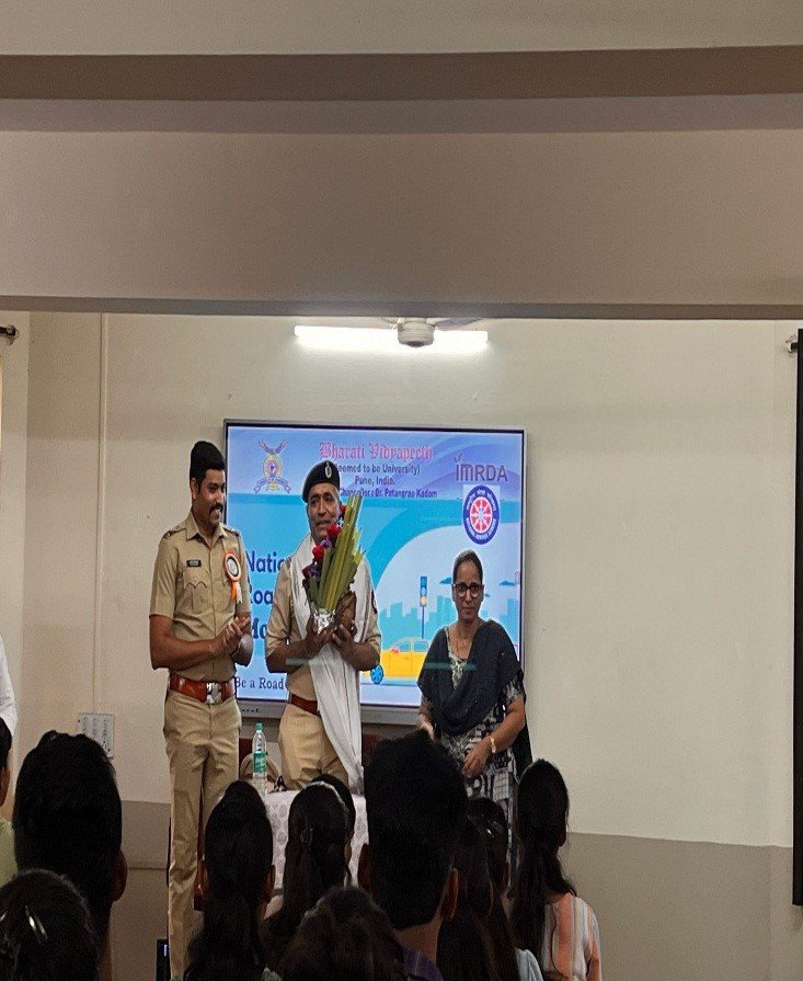 4055imguf_GuestLectureonOccasionofRoadSafetyWeek3